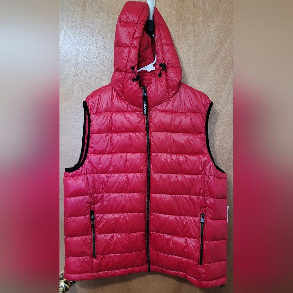 Calvin Klein Red Sleeveless Puffer Vest Jacket With adjustable Hood XL